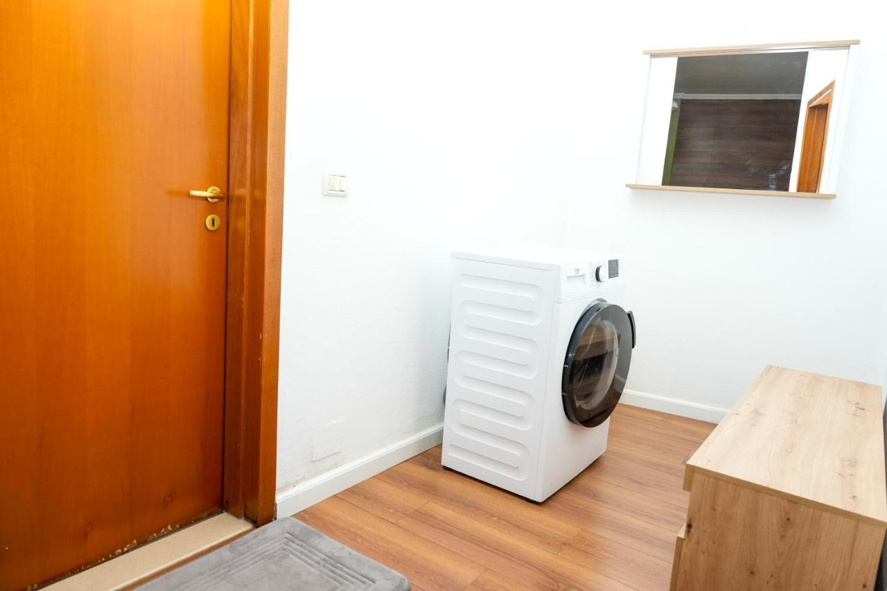Cozy Apartment In The Heart Of Tirana ! Luaran gambar
