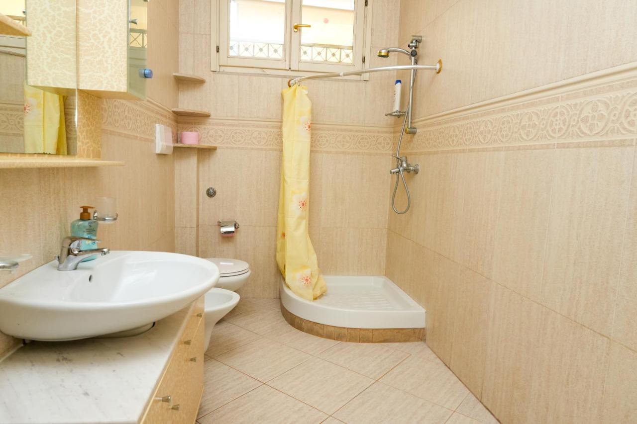 Cozy Apartment In The Heart Of Tirana ! Luaran gambar
